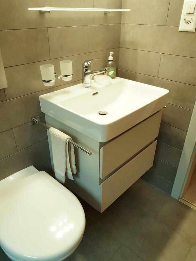 Apartamento Haus Silberblick Anrig Grächen Exterior foto